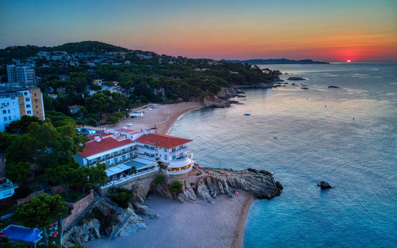 Alojarse en familia en la Costa Brava