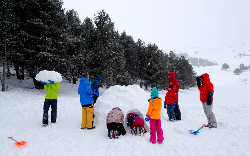 Construcci&oacute;n de igl&uacute;s en el Pirineo catal&aacute;n