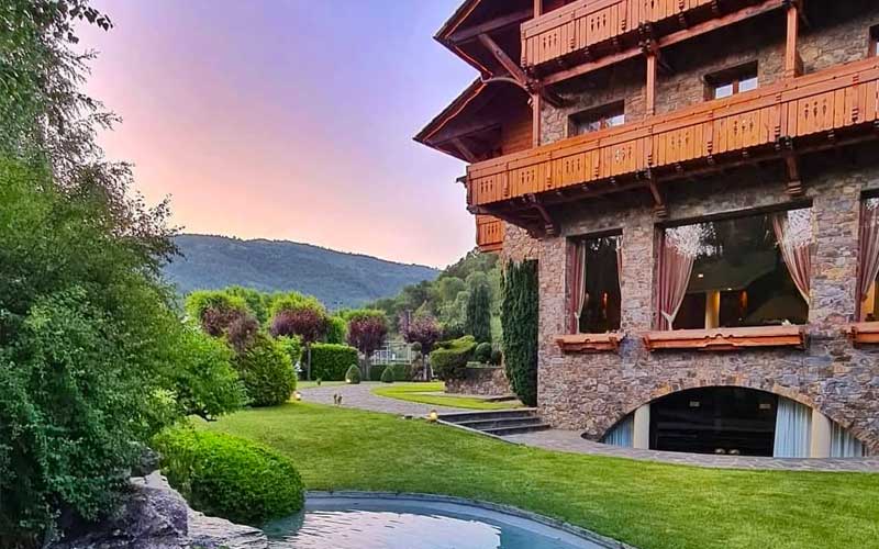 Hoteles romÃ¡nticos de CataluÃ±a, Hotel GrÃ¨vol Spa