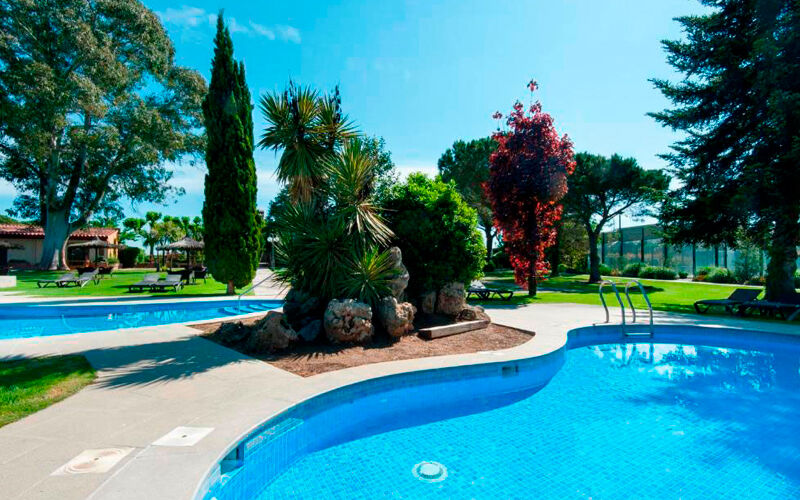Hôtel rural avec piscine : Mas Solà.