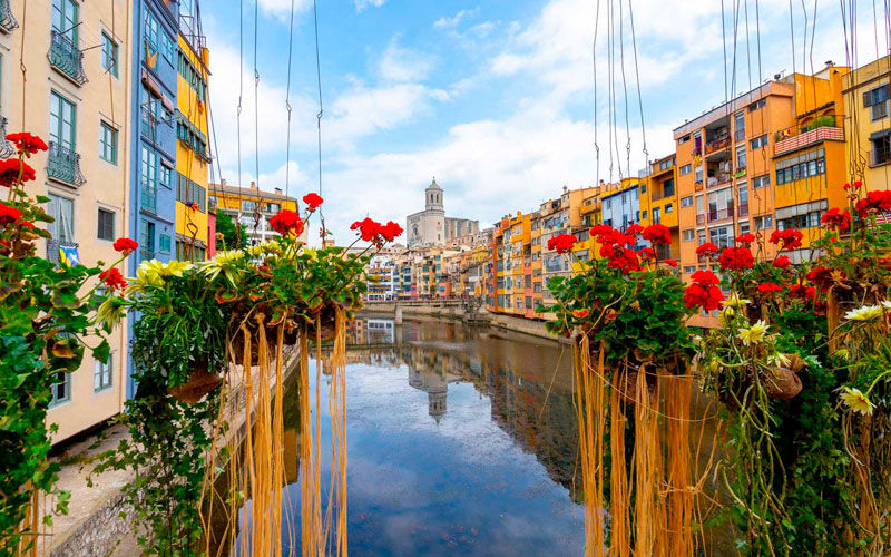 Festivals, fleurs et patrimoine culturel &agrave; G&eacute;rone