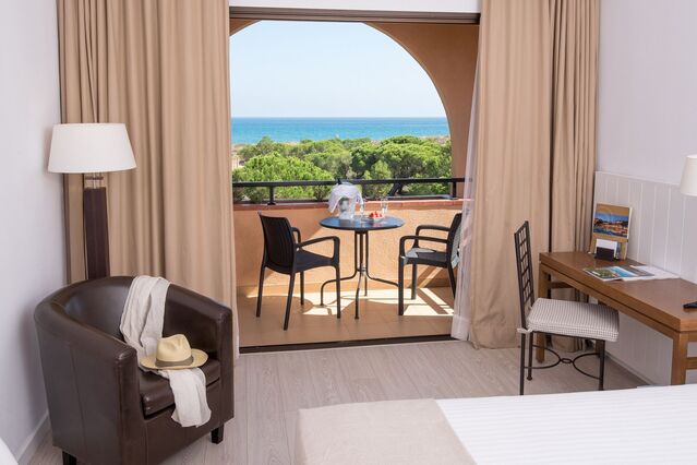 Hotel La Costa Golf & Beach Resort