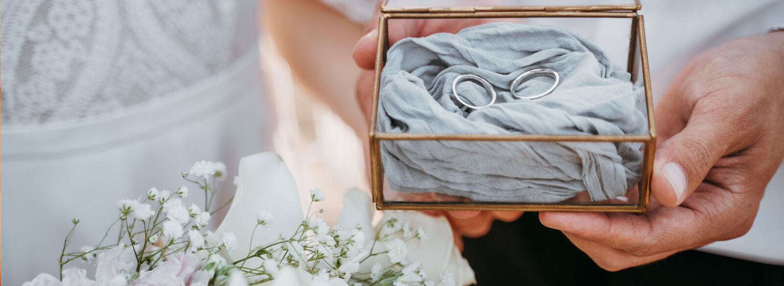 Wedding anniversary gifts